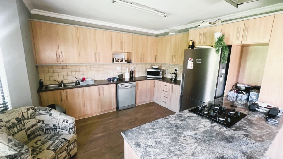 3 Bedroom Property for Sale in Langenhovenpark Free State